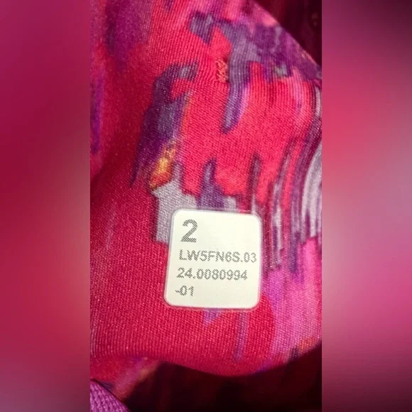 Lululemon NWT Women’s Fast And Free HR Tight 25” Pockets. Pow Pink Multi. Size 2 - Picture 4 of 16